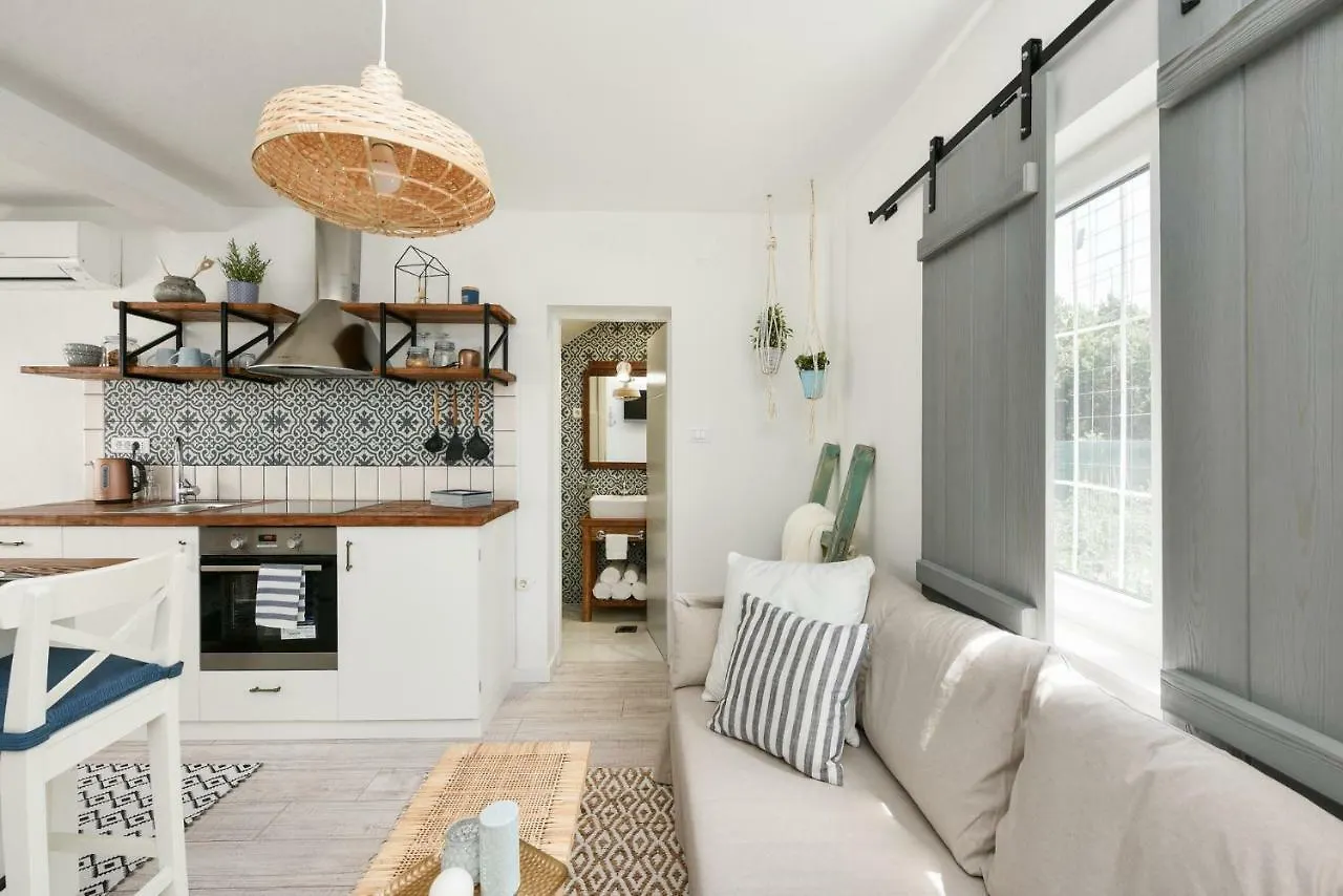 Apartment Nemo 자다르